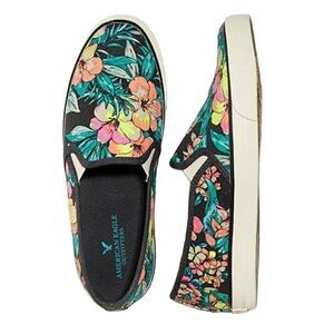 American Eagle Floral Canvas Slip On Shoes Size 9